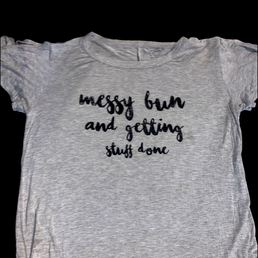 Grey t shirt